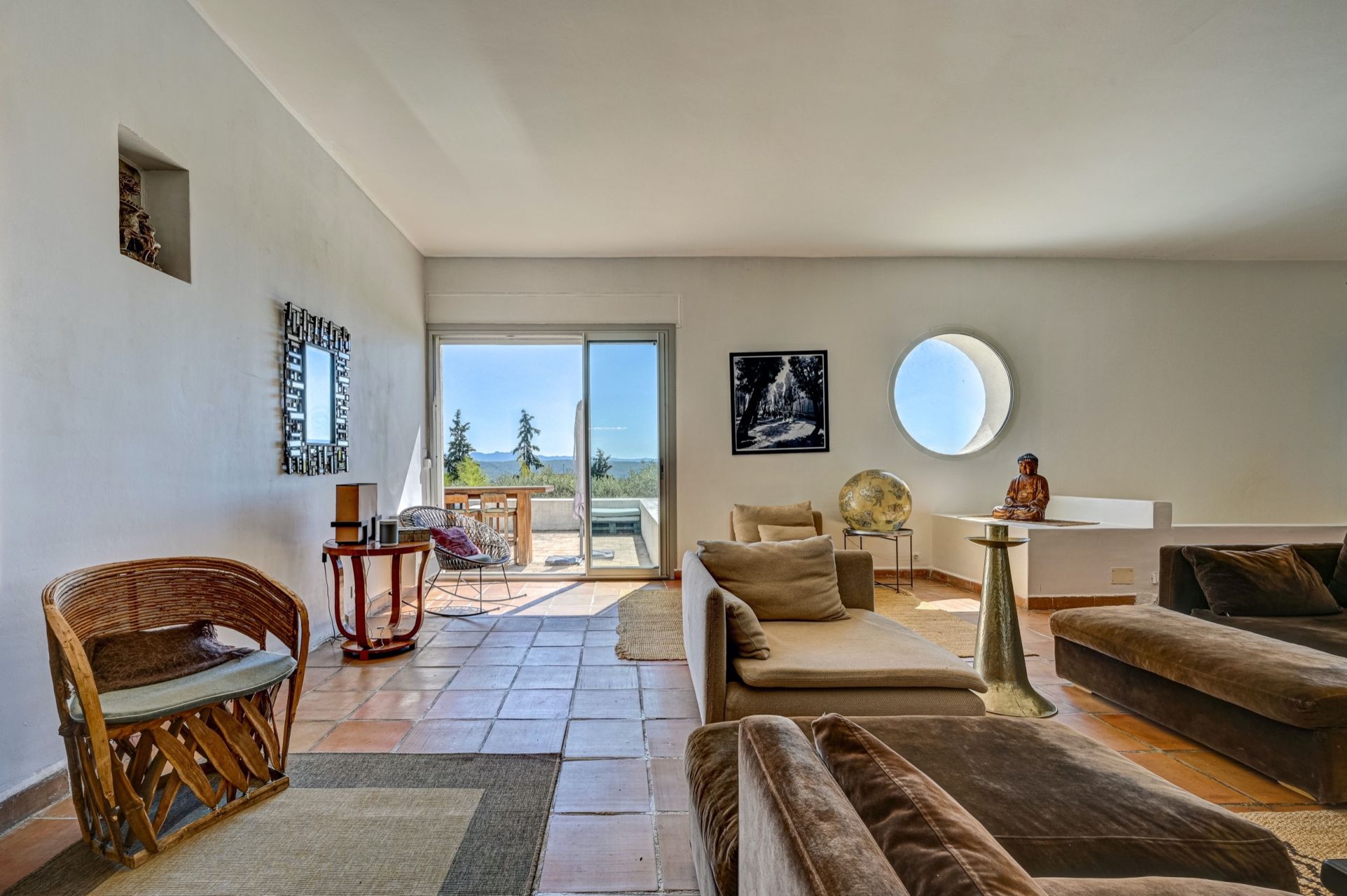 house 6 Rooms for sale on AIX EN PROVENCE (13100)