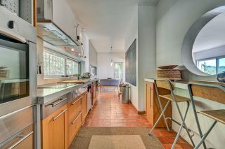house 6 Rooms for sale on AIX EN PROVENCE (13100)