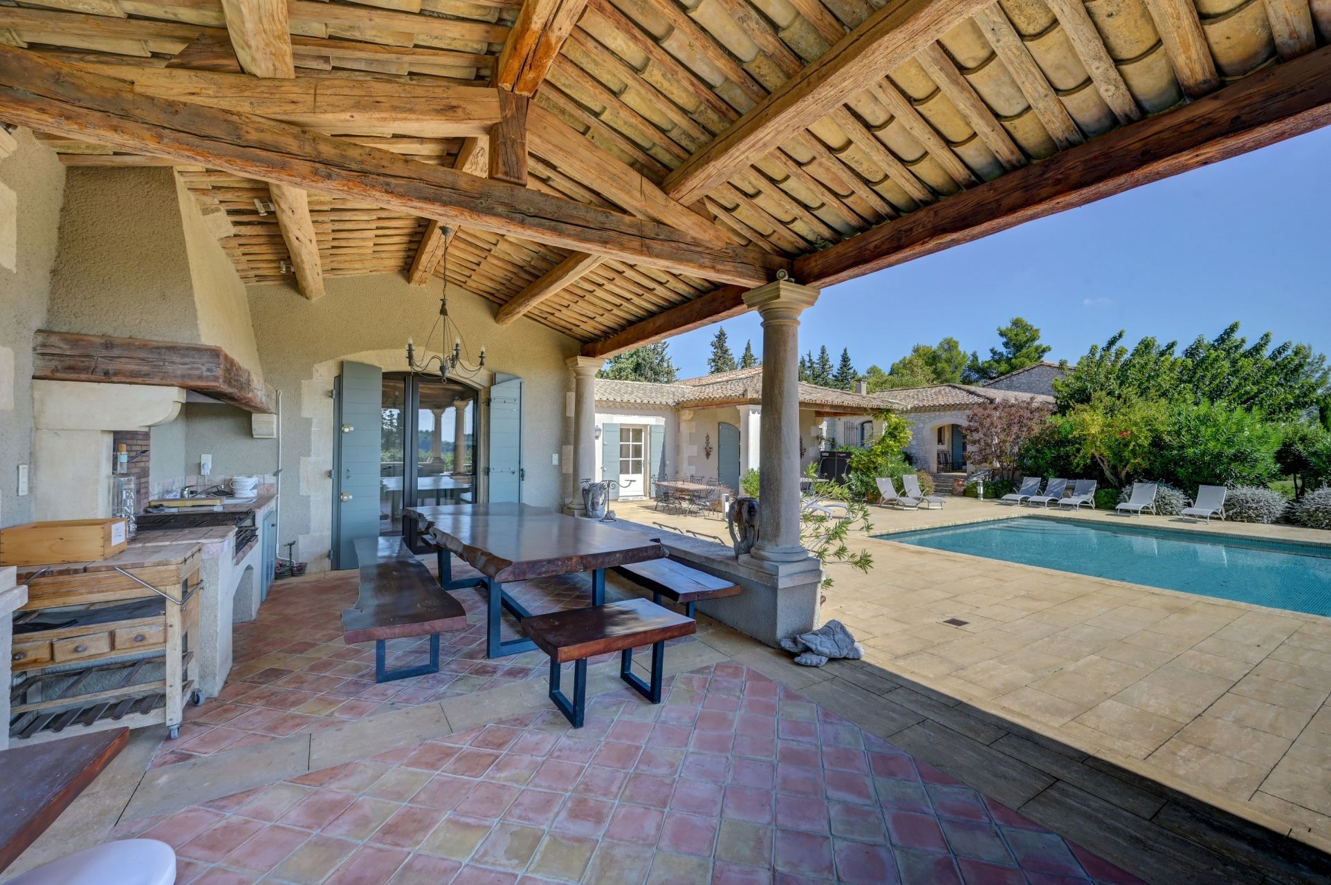 mas 9 Pièces en location saisonnière sur PARADOU (13520)