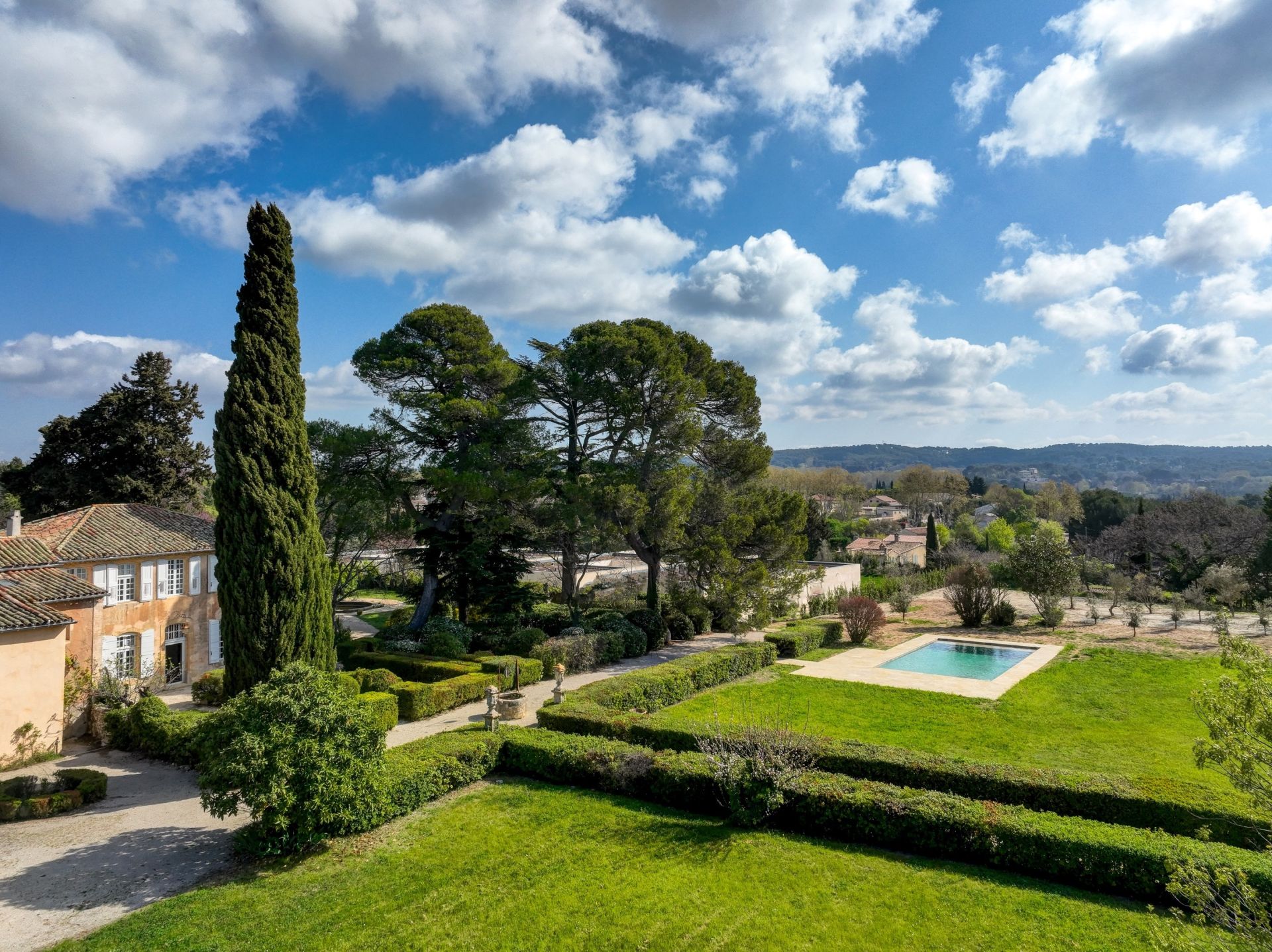 maison 10 Pièces en vente sur AIX EN PROVENCE (13100)