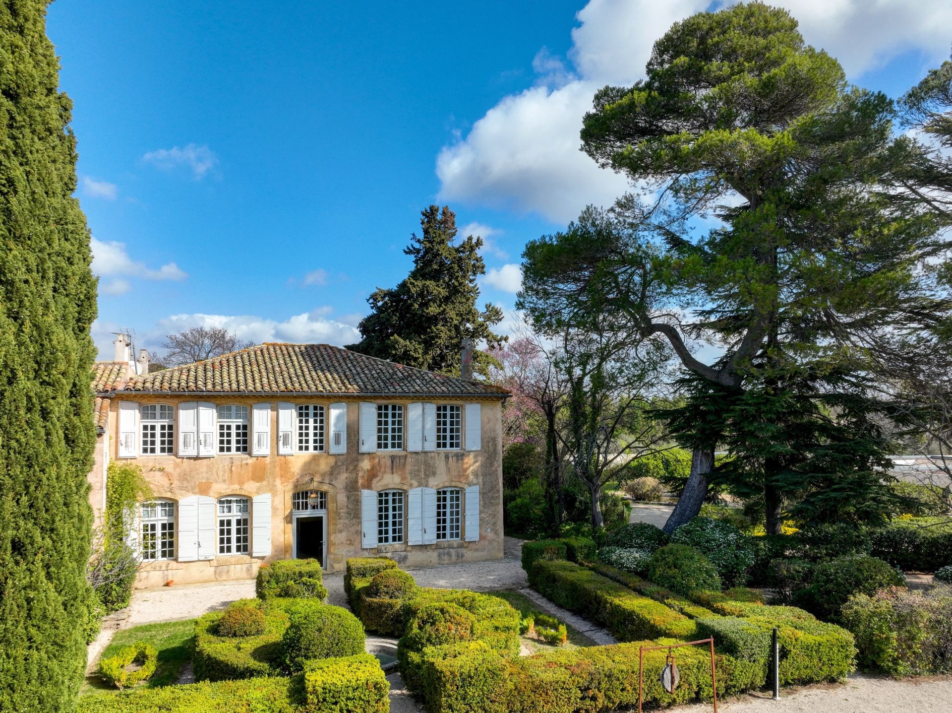 maison 10 Pièces en vente sur AIX EN PROVENCE (13100)