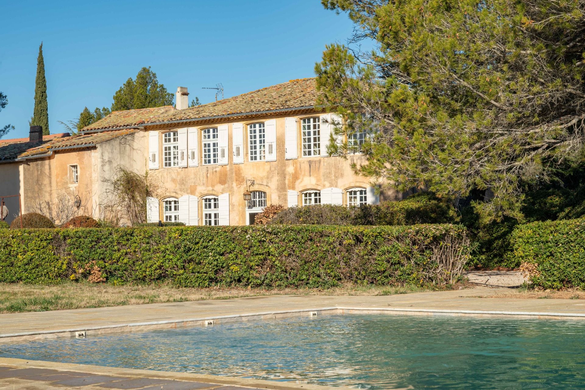 house 10 Rooms for sale on AIX EN PROVENCE (13100)