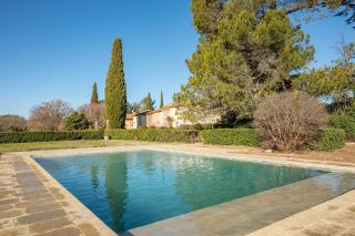 house 10 Rooms for sale on AIX EN PROVENCE (13100)