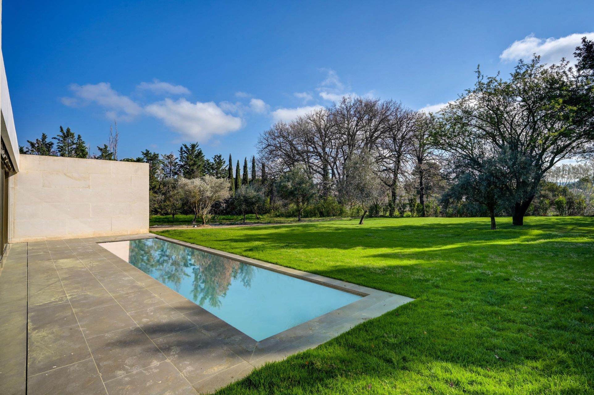 house 6 Rooms for sale on AIX EN PROVENCE (13100)