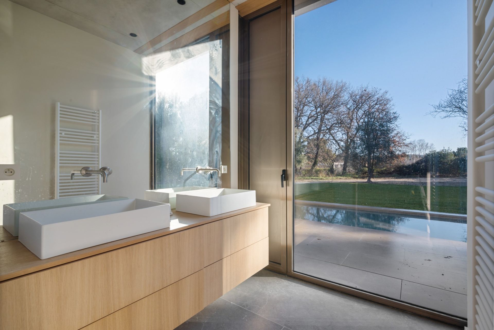 house 6 Rooms for sale on AIX EN PROVENCE (13100)