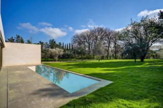 house 6 Rooms for sale on AIX EN PROVENCE (13100)