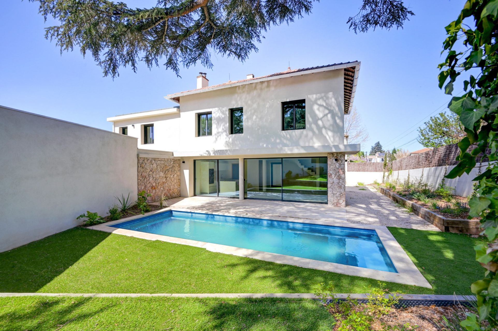 house 4 Rooms for sale on AIX EN PROVENCE (13100)