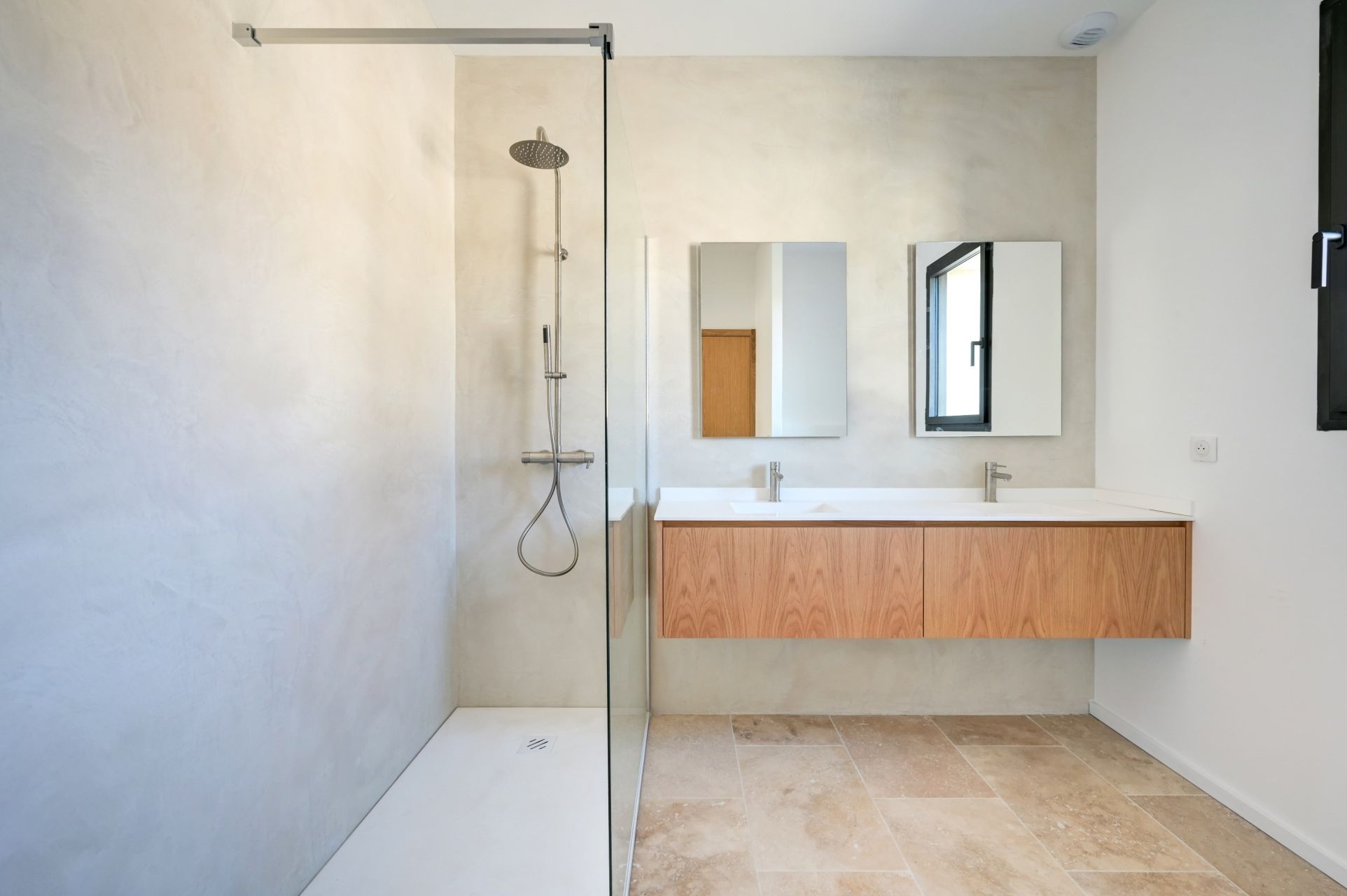 house 4 Rooms for sale on AIX EN PROVENCE (13100)