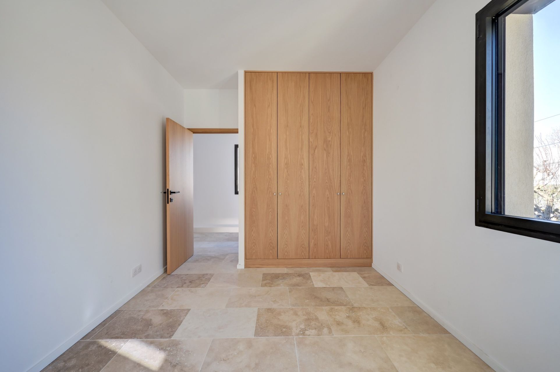 house 4 Rooms for sale on AIX EN PROVENCE (13100)