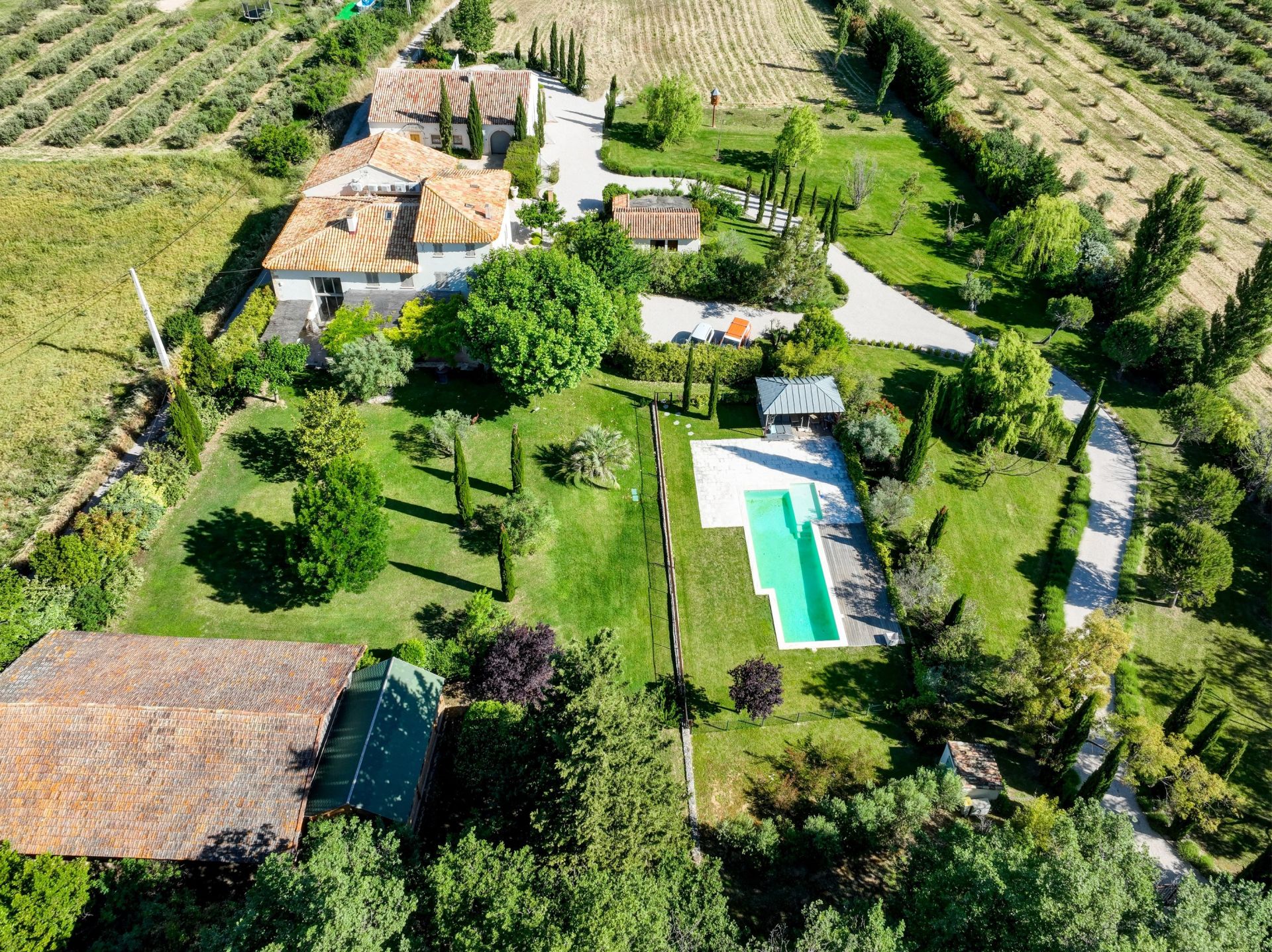 house 20 Rooms for sale on AIX EN PROVENCE (13100)