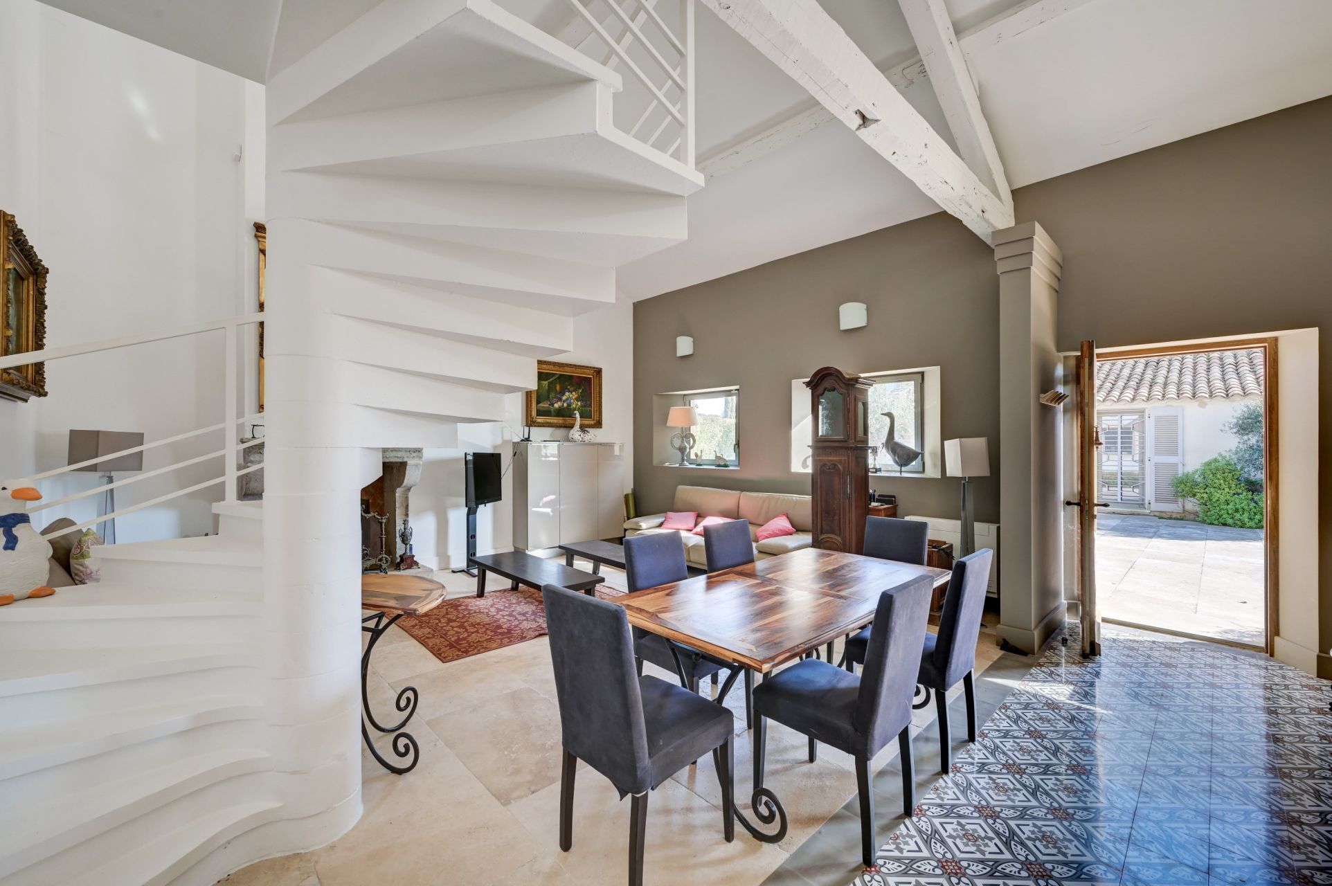 maison 20 Pièces en vente sur AIX EN PROVENCE (13100)