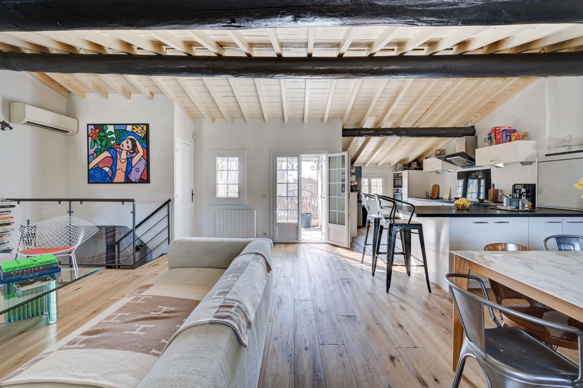 apartment 5 Rooms for sale on AIX EN PROVENCE (13100)