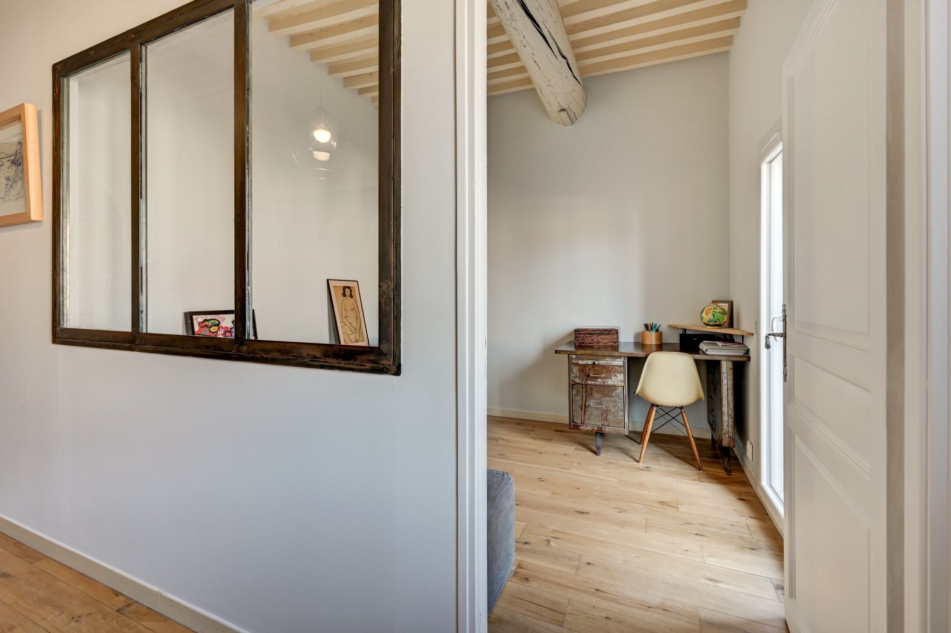 apartment 5 Rooms for sale on AIX EN PROVENCE (13100)