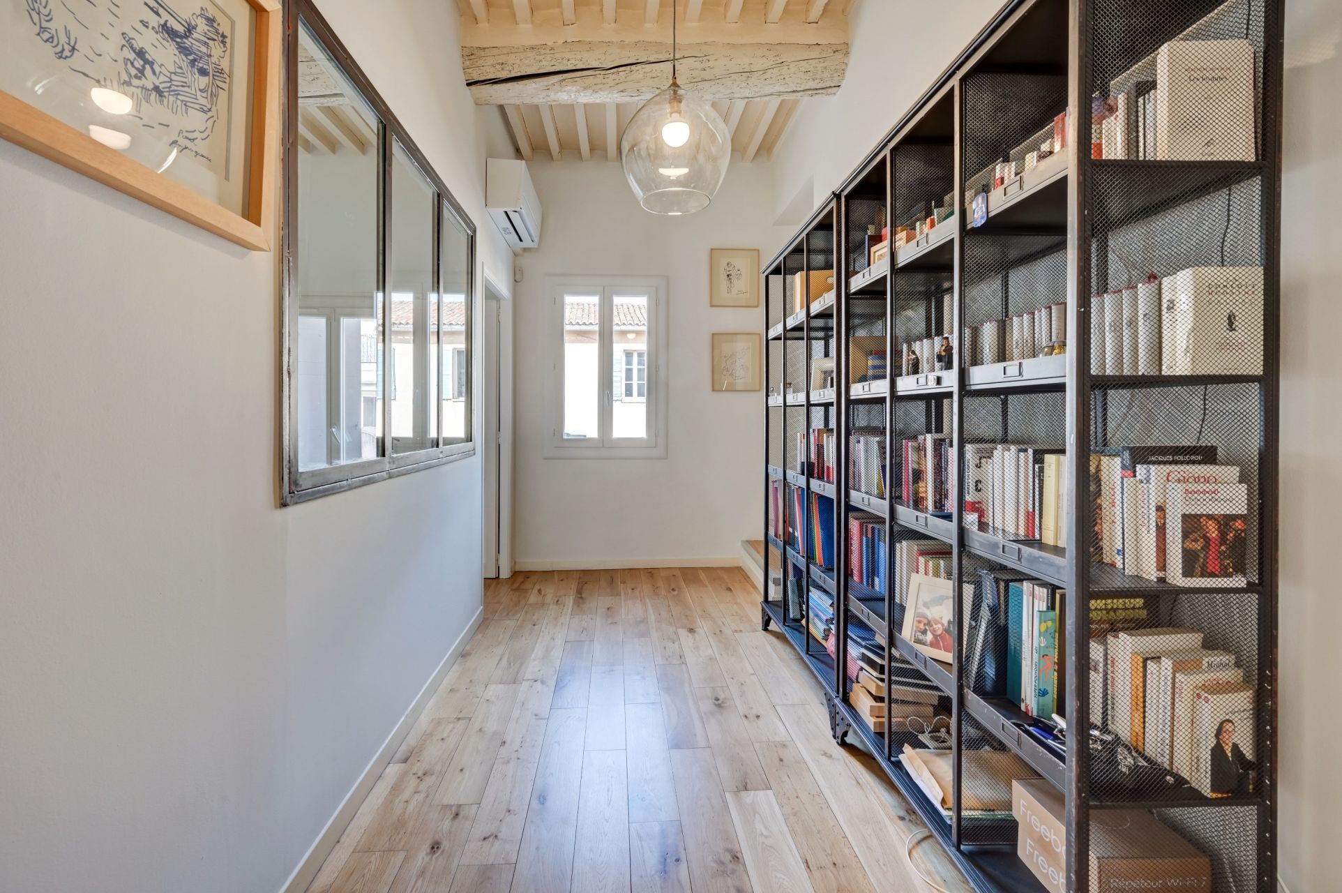 apartment 5 Rooms for sale on AIX EN PROVENCE (13100)