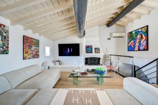 apartment 5 Rooms for sale on AIX EN PROVENCE (13100)