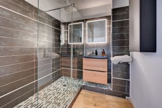 apartment 5 Rooms for sale on AIX EN PROVENCE (13100)