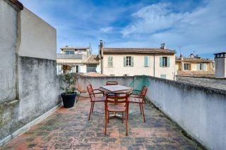 apartment 5 Rooms for sale on AIX EN PROVENCE (13100)