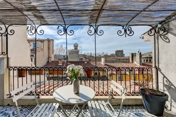 Sale Apartment Aix-en-Provence 5 Rooms 137 m²
