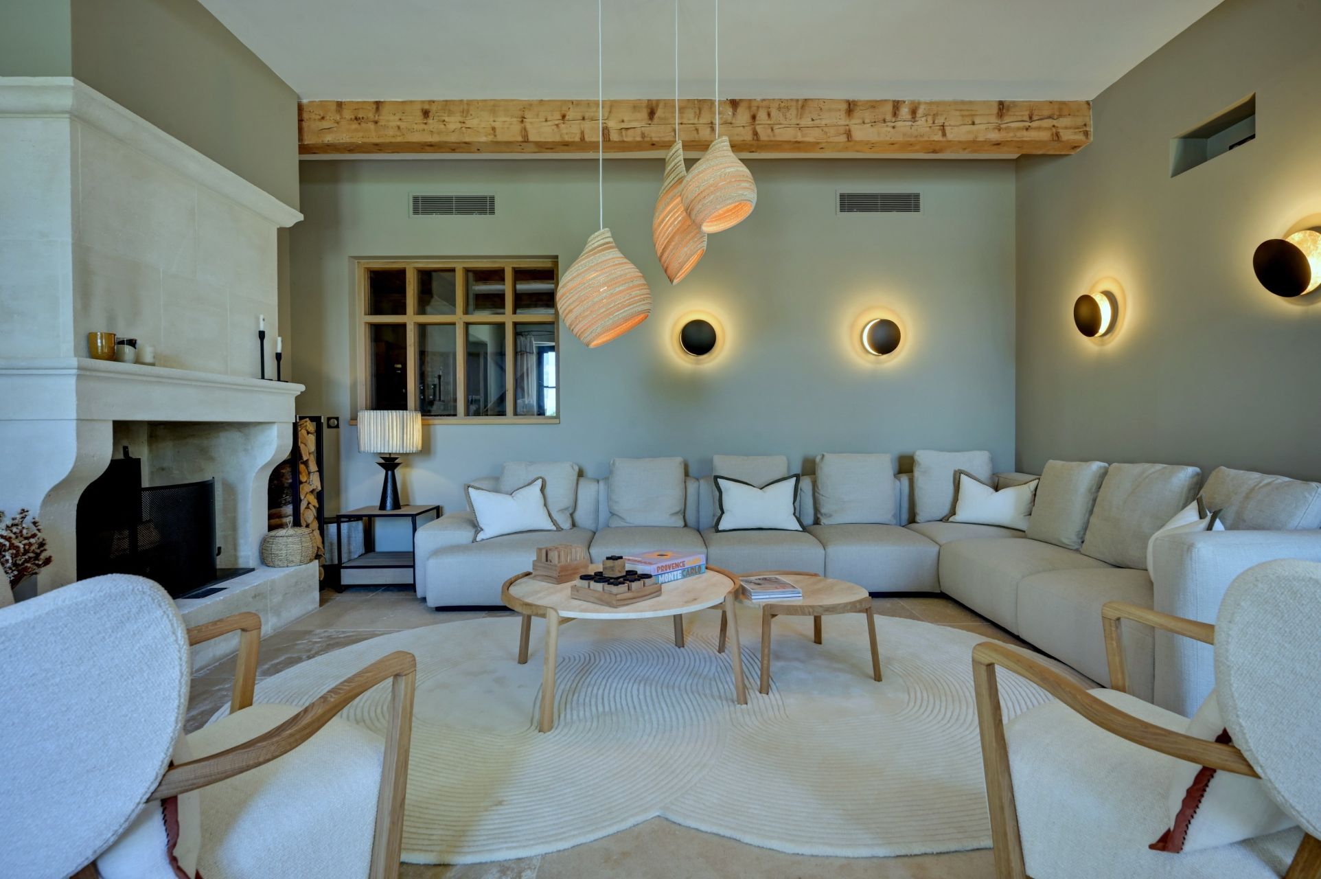 mas 8 Rooms for seasonal rent on ST REMY DE PROVENCE (13210)