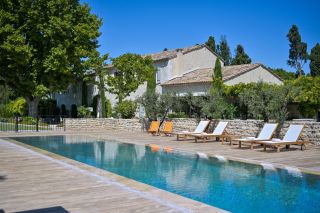 mas 13 Rooms for seasonal rent on ST REMY DE PROVENCE (13210)