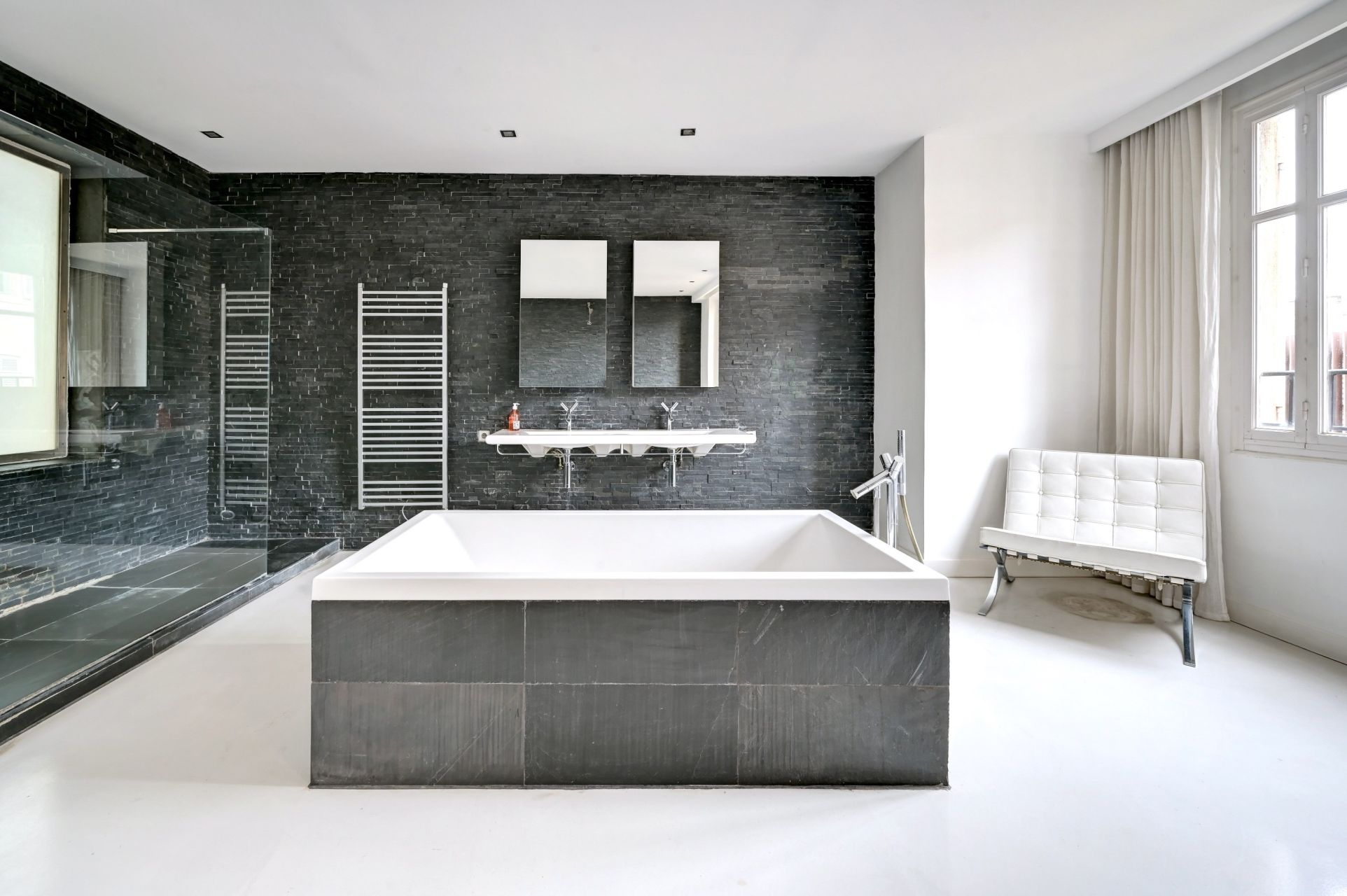 apartment 3 Rooms for sale on AIX EN PROVENCE (13100)