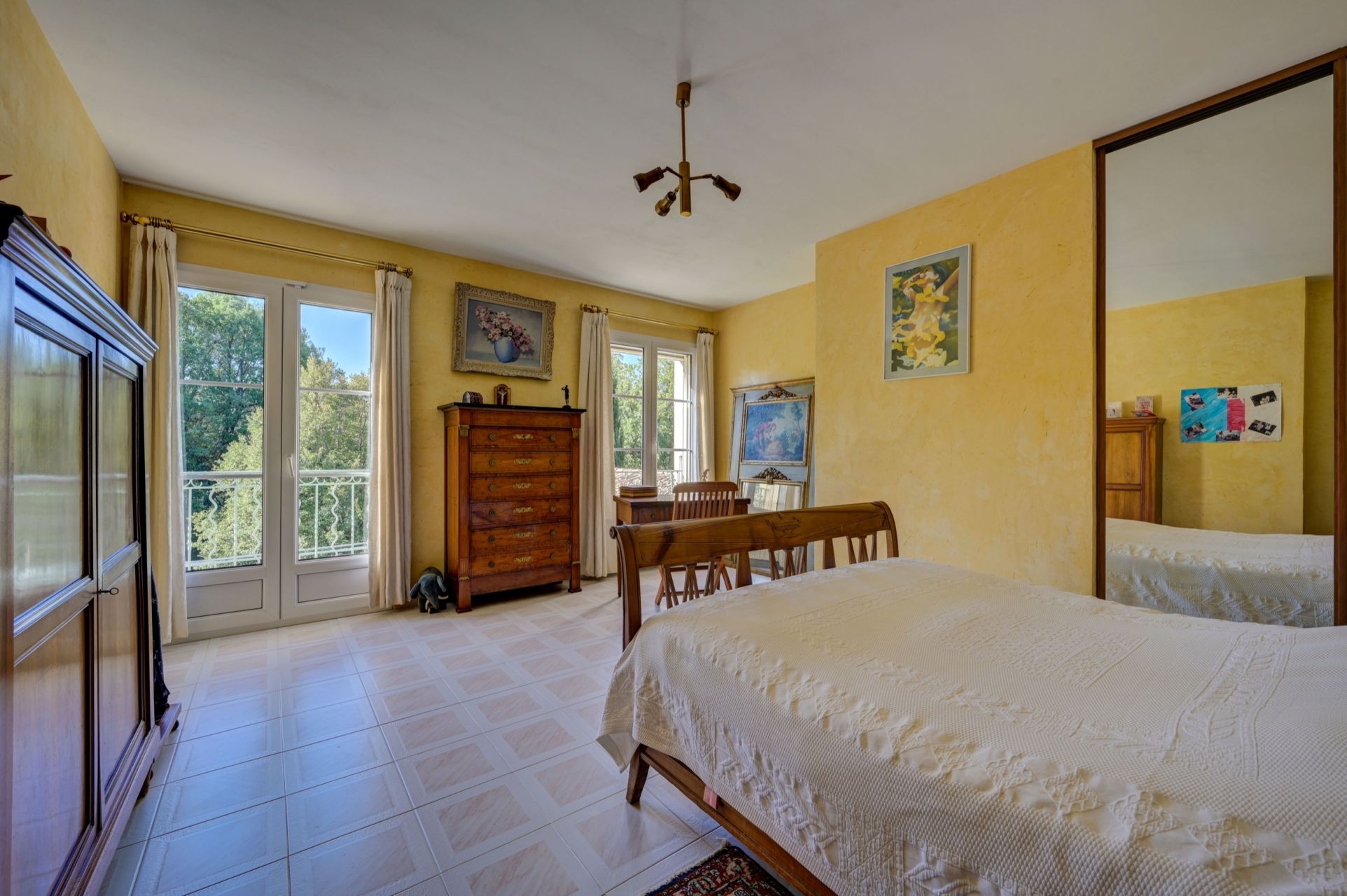 property 8 Rooms for sale on AIX EN PROVENCE (13100)
