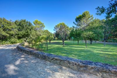 Sale Property Aix-en-Provence 8 Rooms 250 m²