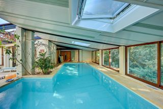 property 8 Rooms for sale on AIX EN PROVENCE (13100)