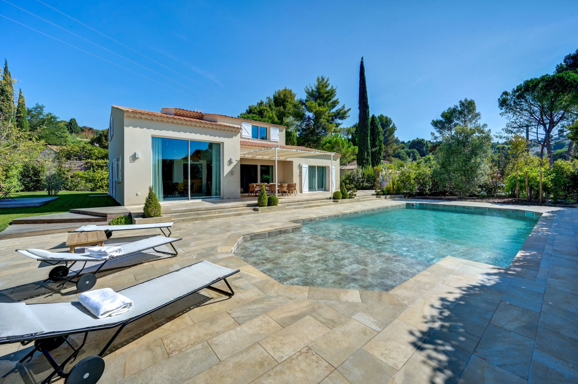 maison 6 Pièces en vente sur EGUILLES (13510)