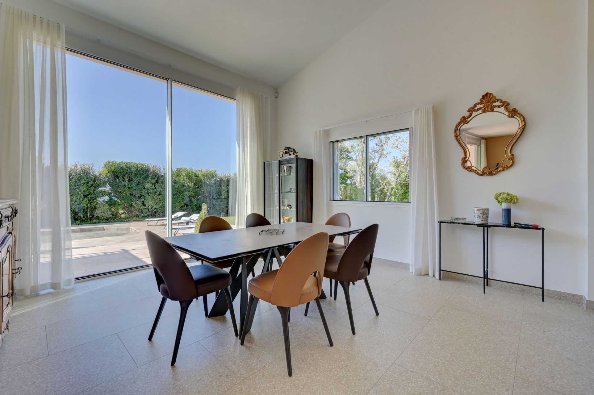 maison 6 Pièces en vente sur EGUILLES (13510)