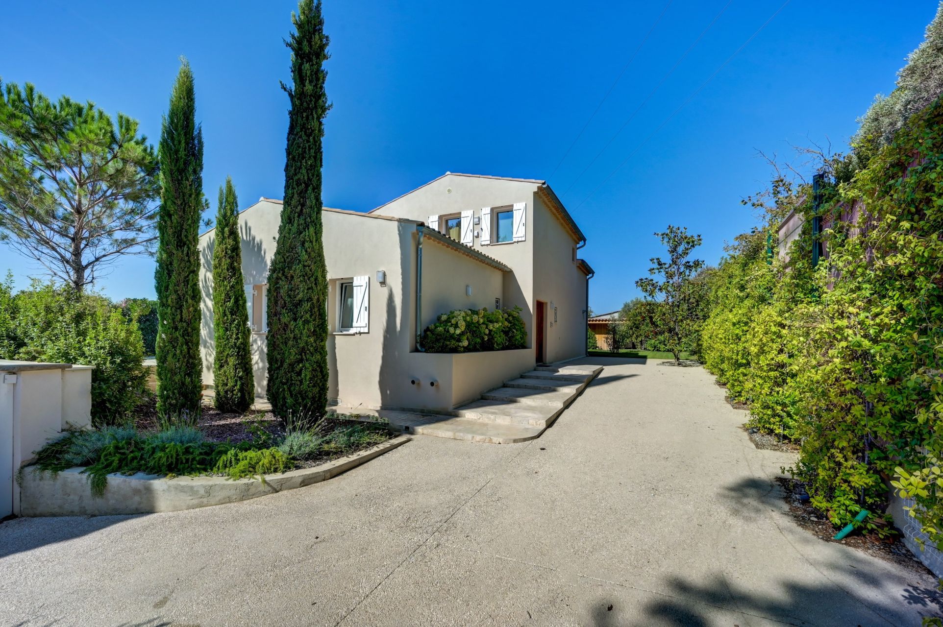 maison 6 Pièces en vente sur EGUILLES (13510)