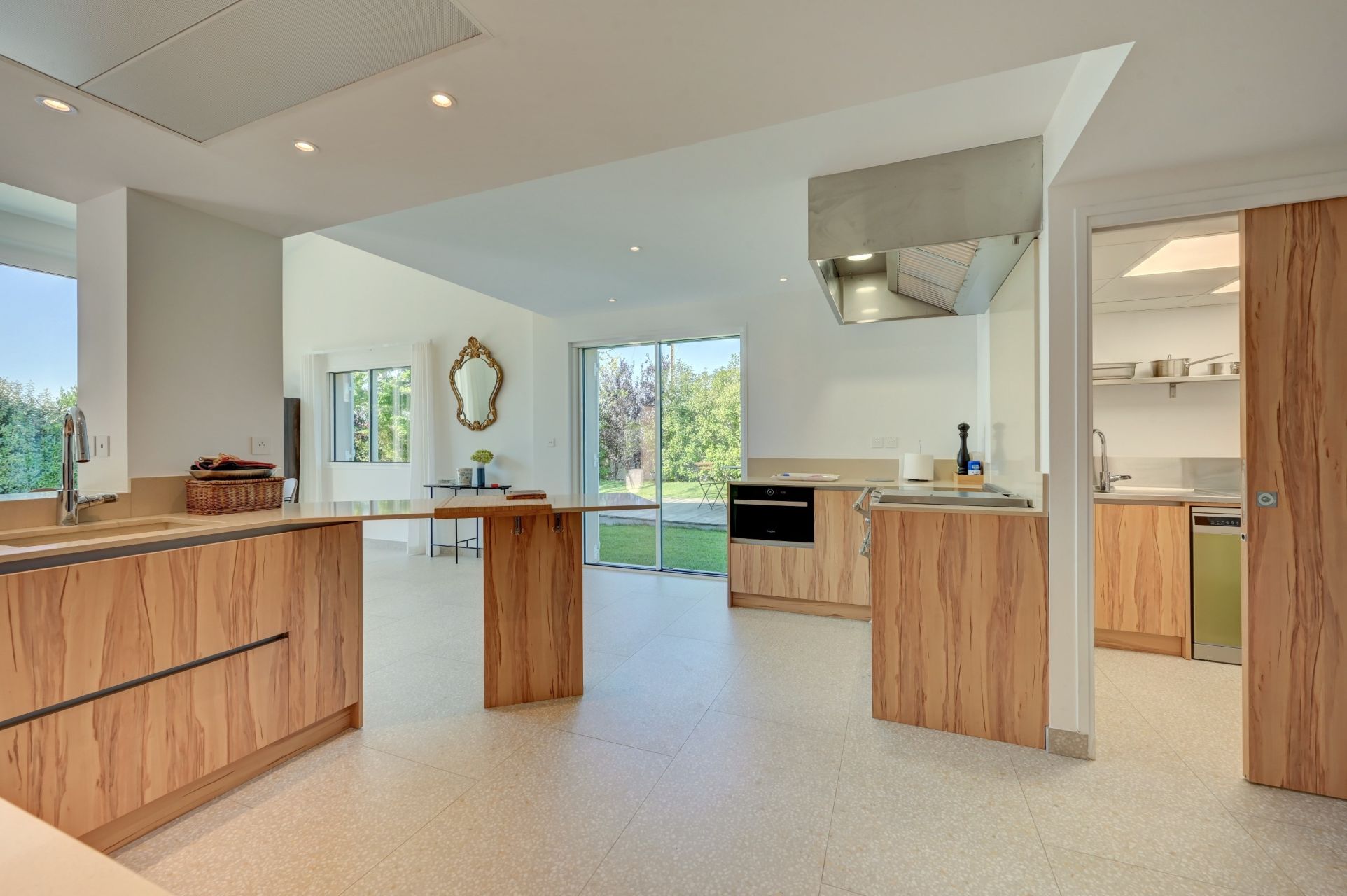 maison 6 Pièces en vente sur EGUILLES (13510)