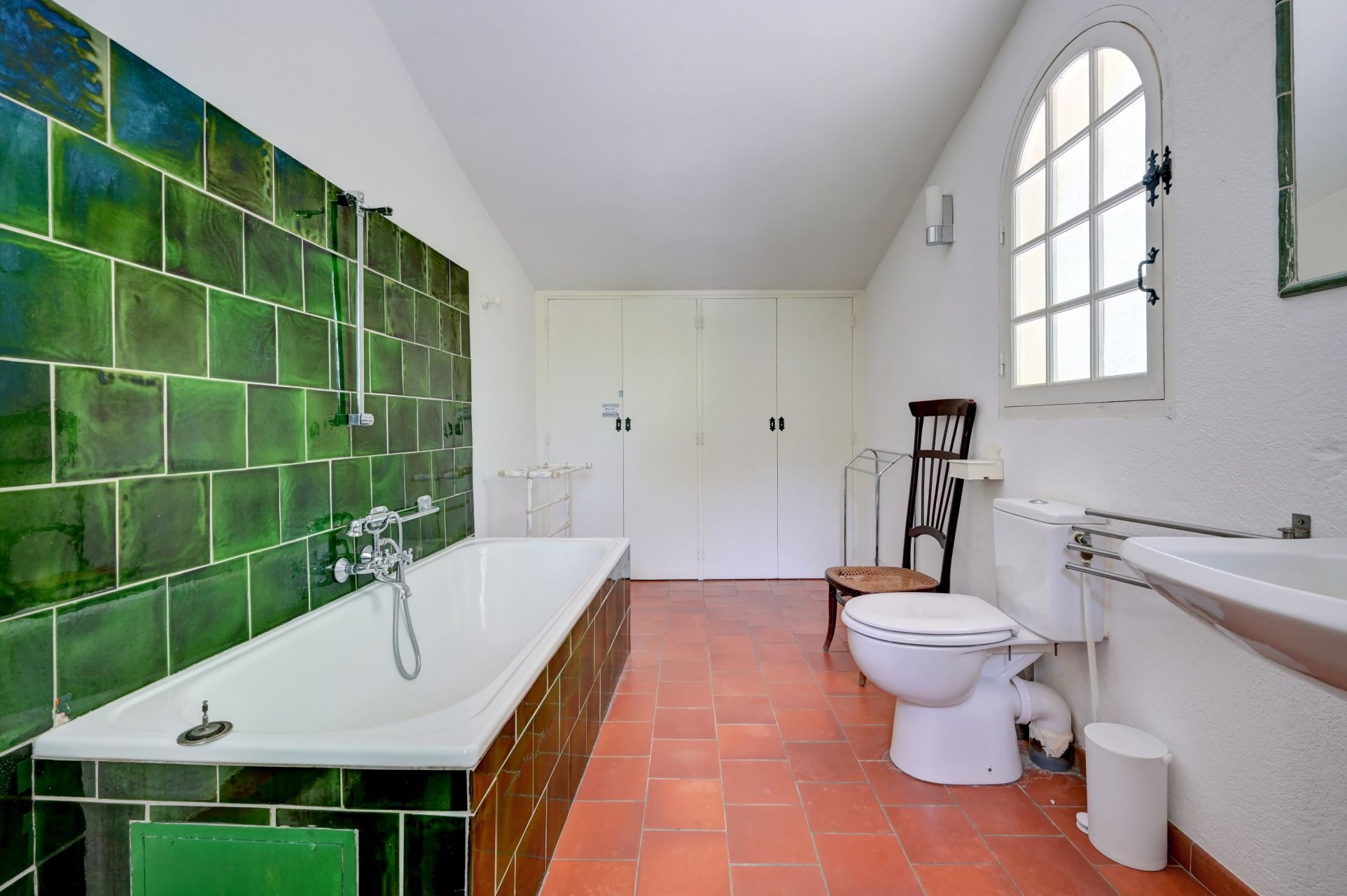 house 7 Rooms for sale on AIX EN PROVENCE (13100)