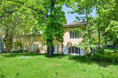 Sale House Aix-en-Provence 7&nbsp;Rooms 250&nbsp;m²