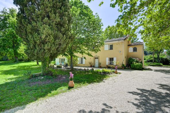 Vente Maison Aix-en-Provence 7&nbsp;Pièces 250&nbsp;m²