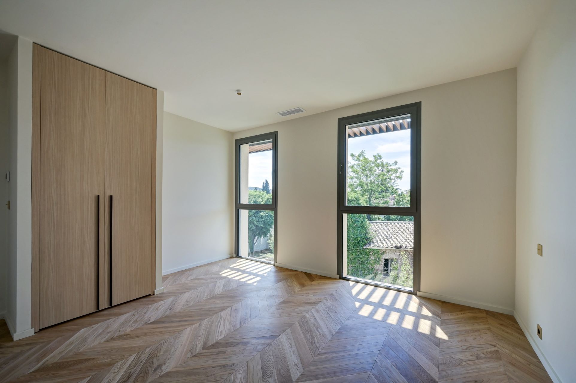 house 6 Rooms for sale on AIX EN PROVENCE (13100)