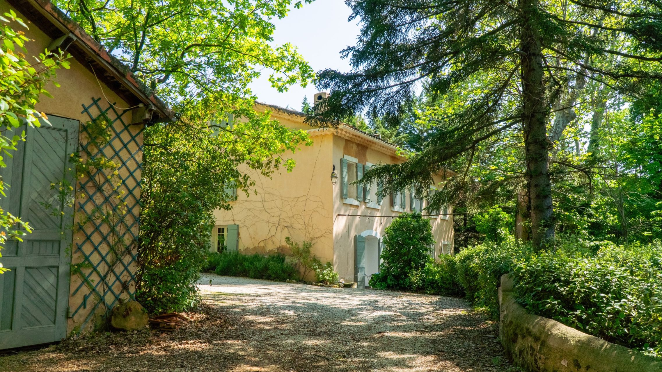 house 36 Rooms for sale on AIX EN PROVENCE (13100)