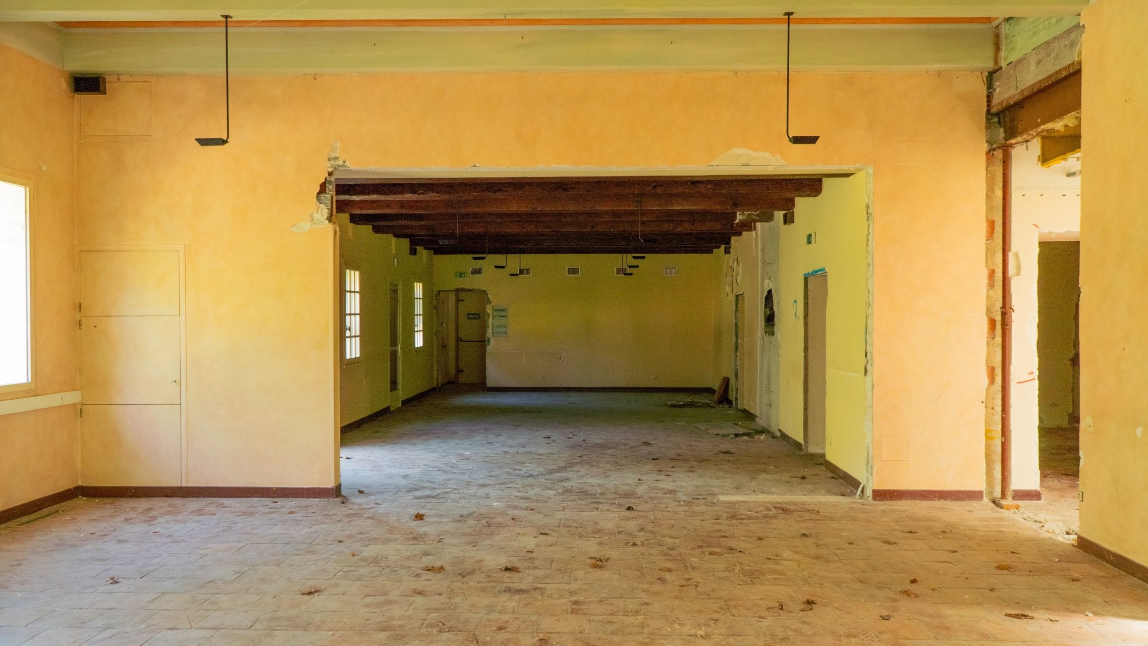 house 36 Rooms for sale on AIX EN PROVENCE (13100)