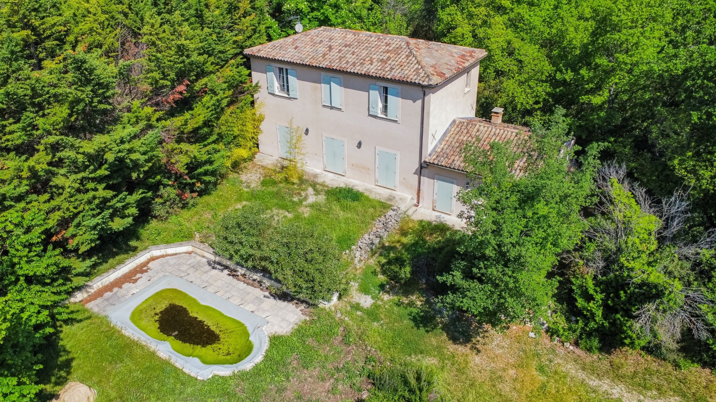 house 36 Rooms for sale on AIX EN PROVENCE (13100)