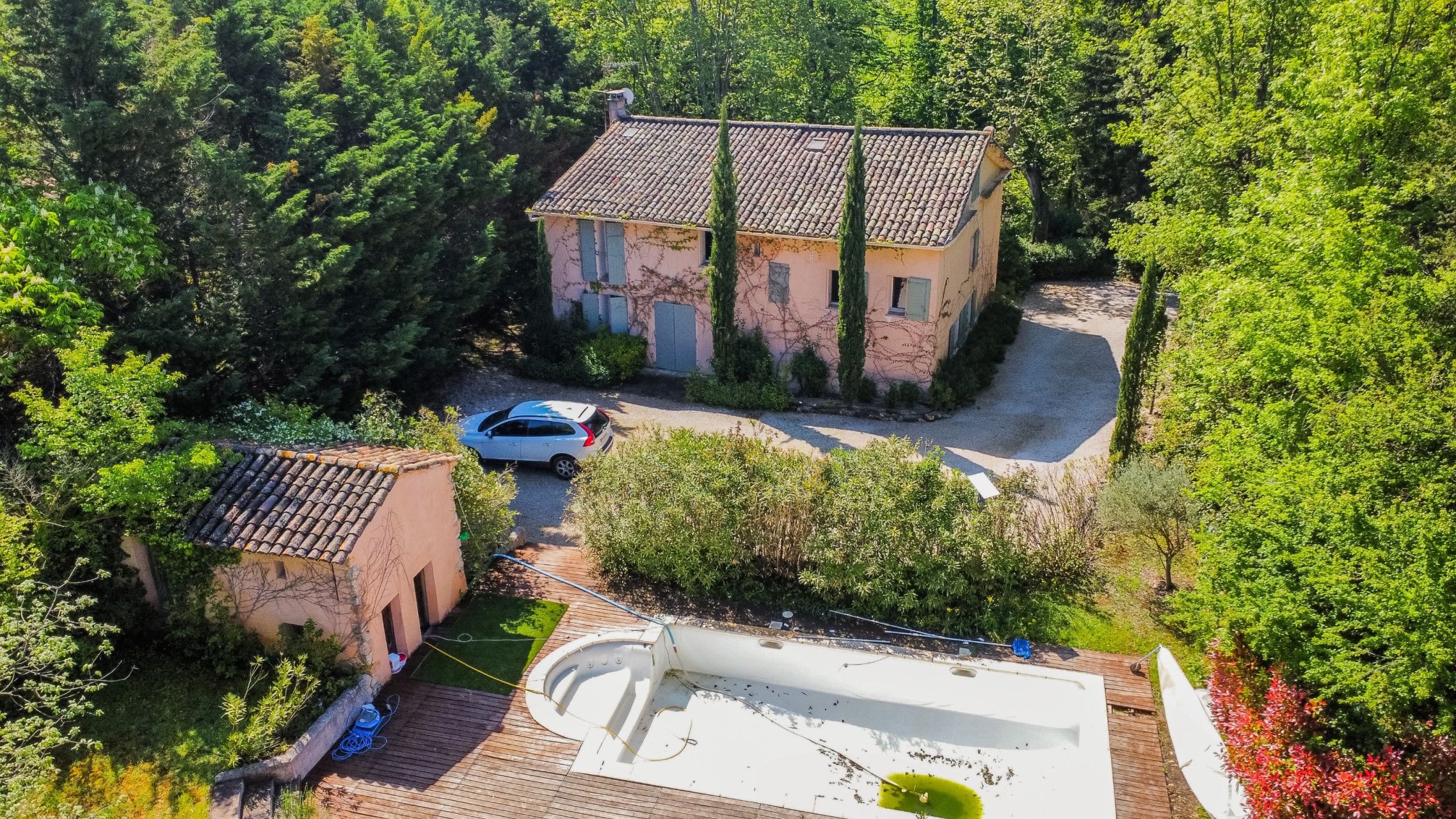 house 36 Rooms for sale on AIX EN PROVENCE (13100)