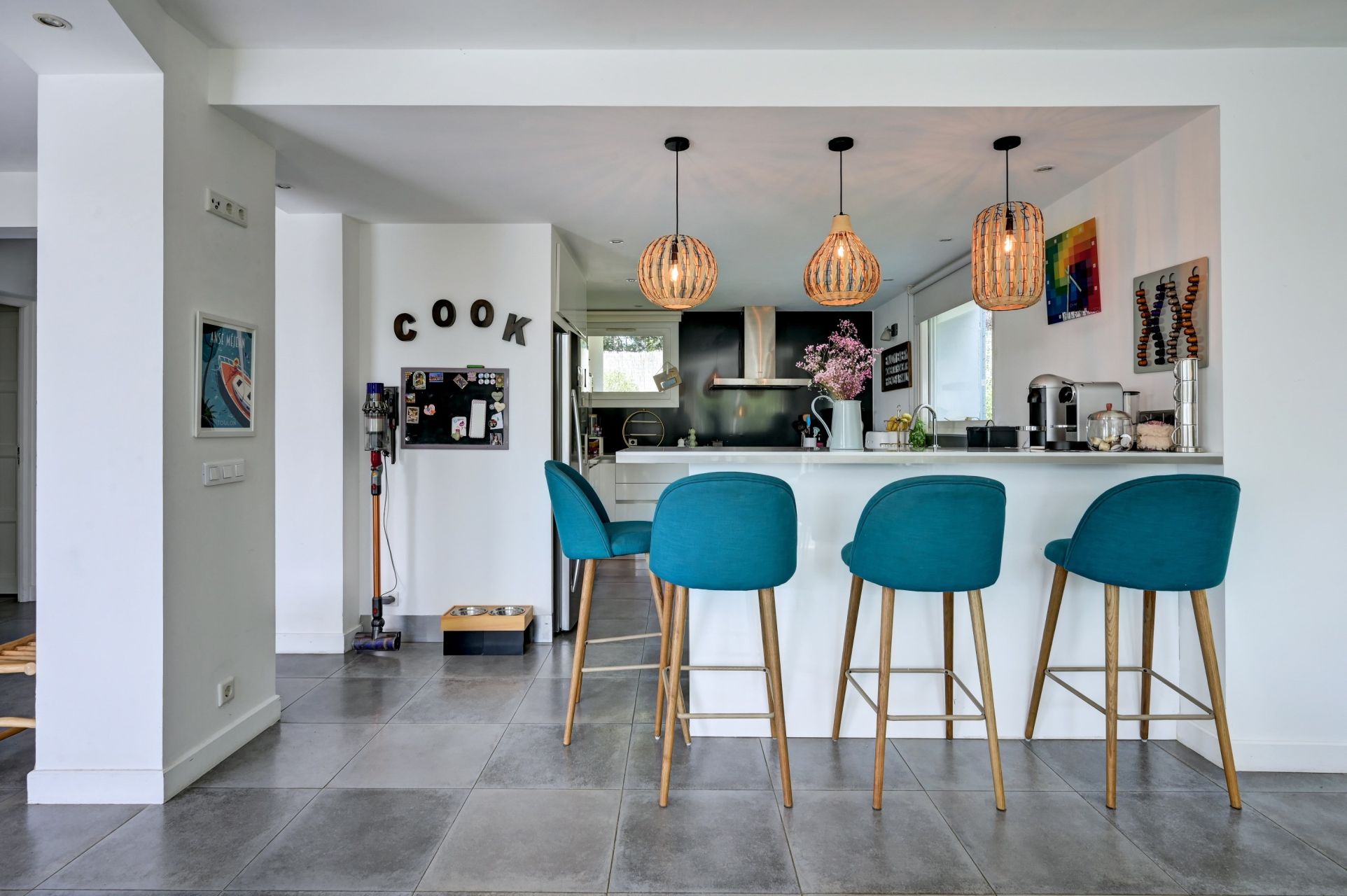 house 6 Rooms for rent on AIX EN PROVENCE (13100)