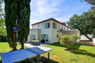 house 6 Rooms for rent on AIX EN PROVENCE (13100)