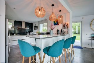 house 6 Rooms for rent on AIX EN PROVENCE (13100)