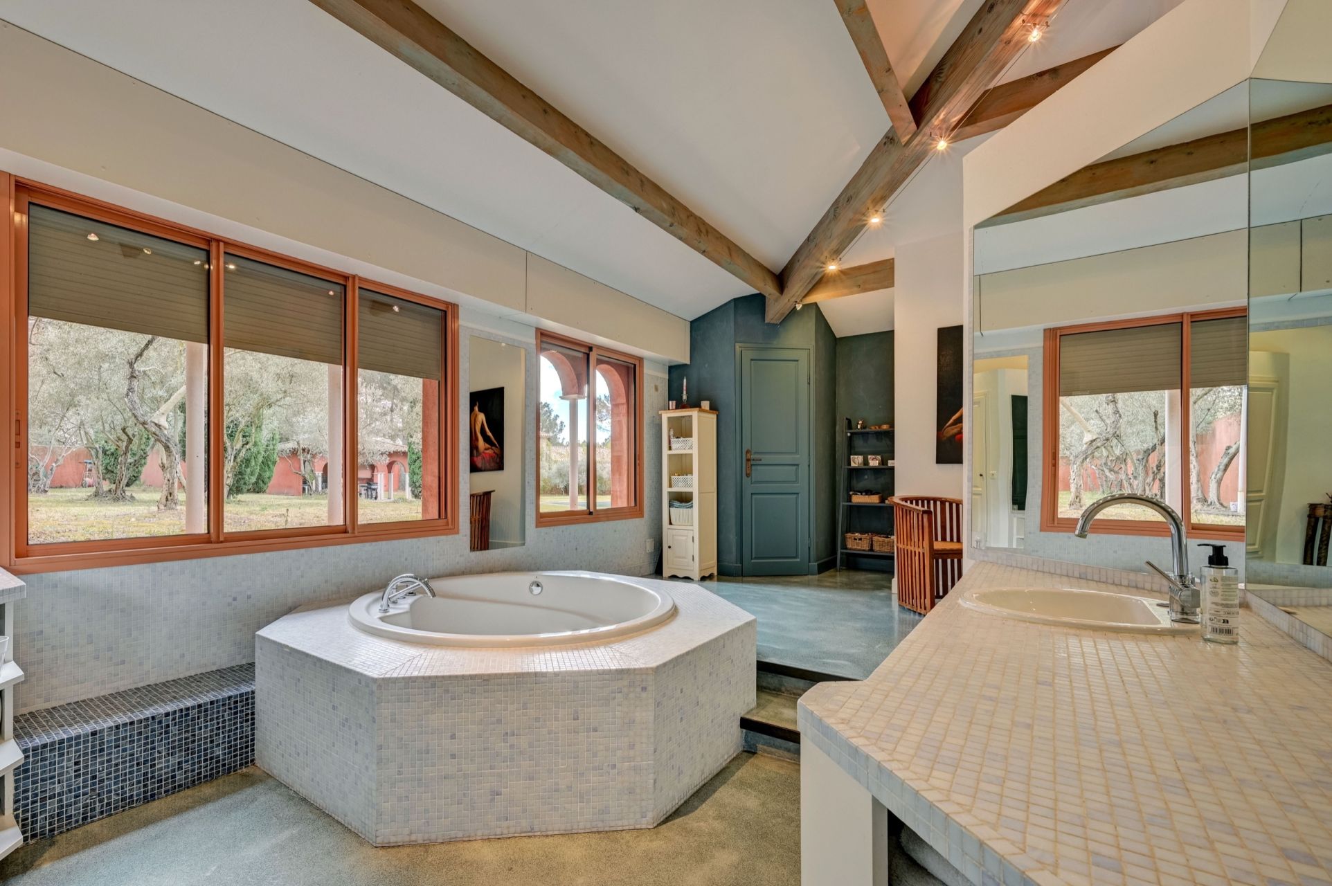 villa 20 Pièces en vente sur AIX EN PROVENCE (13100)