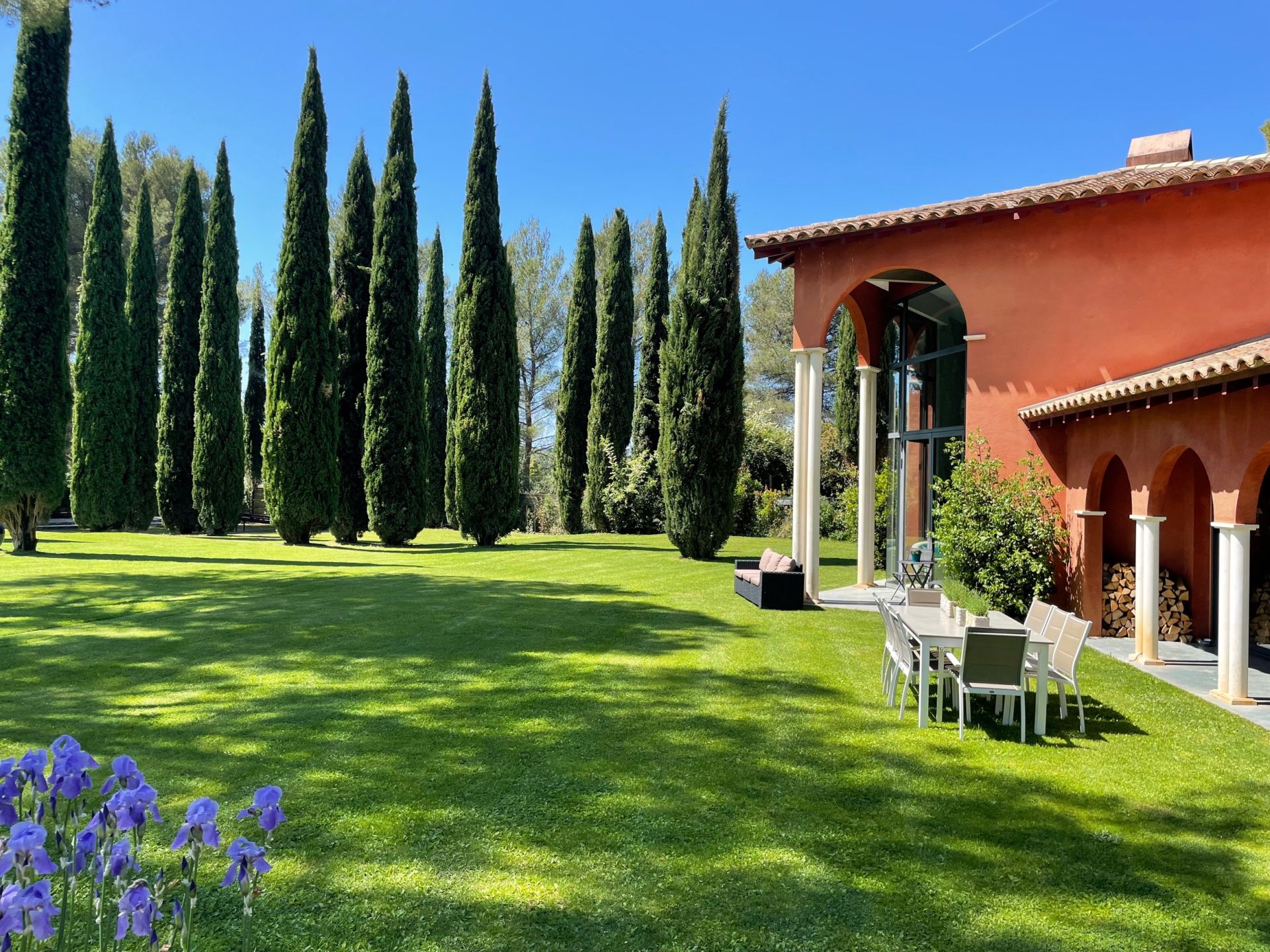 villa 20 Pièces en vente sur AIX EN PROVENCE (13100)