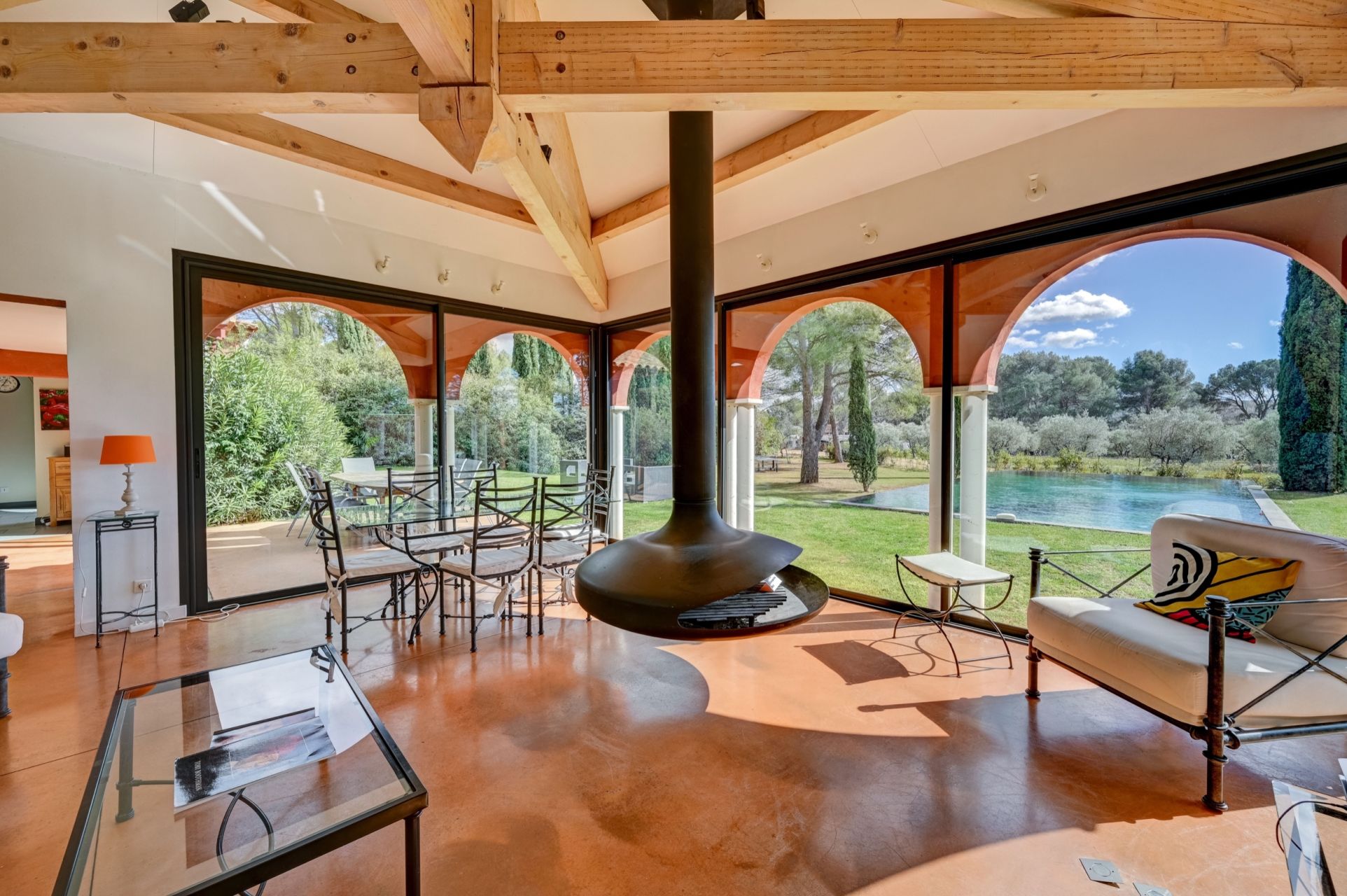 villa 20 Pièces en vente sur AIX EN PROVENCE (13100)