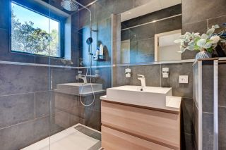 maison 8 Pièces en location saisonnière sur ROGNES (13840)