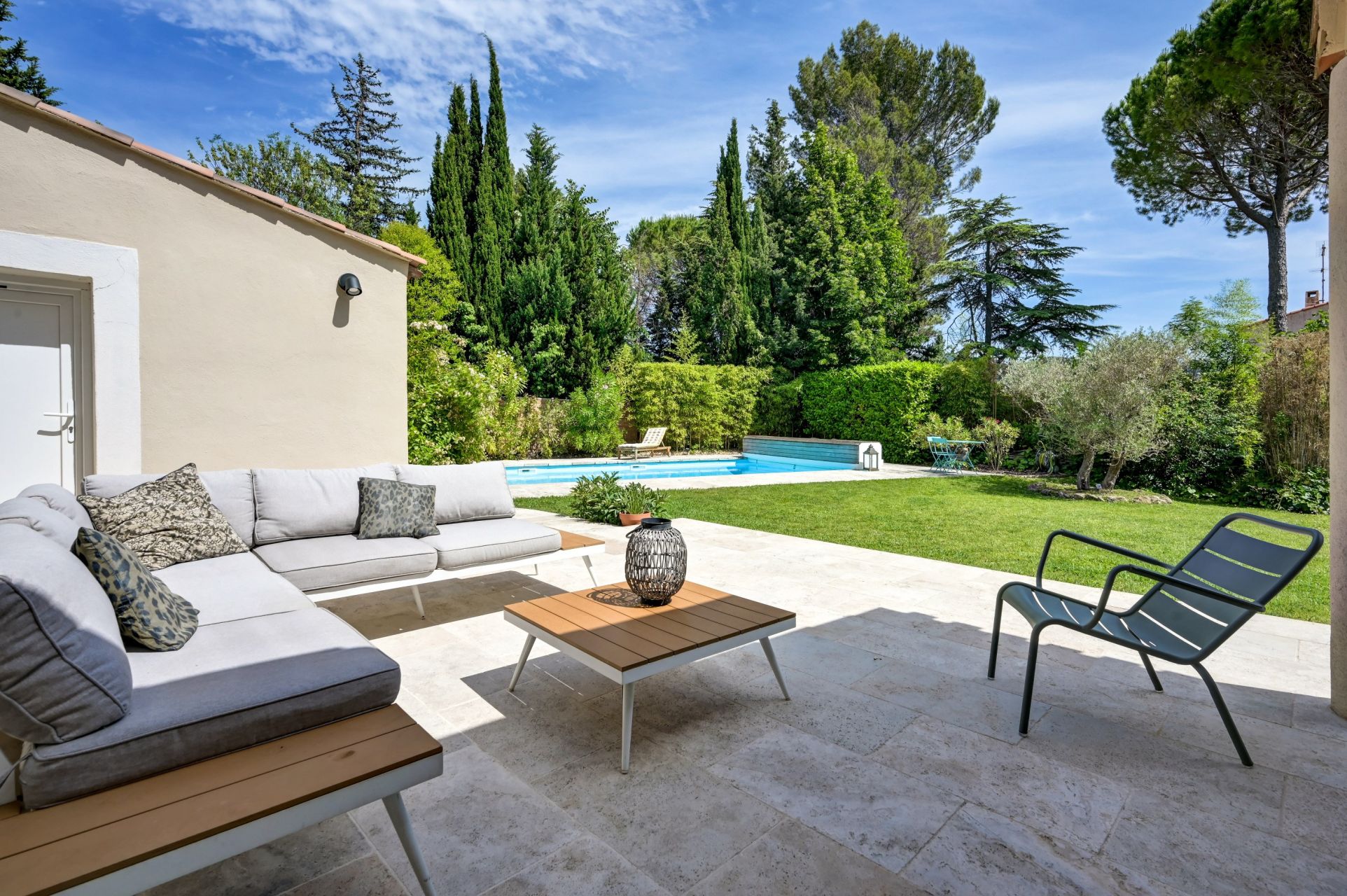 villa 8 Pièces en vente sur AIX EN PROVENCE (13100)