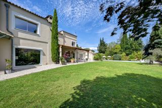 villa 8 Pièces en vente sur AIX EN PROVENCE (13100)