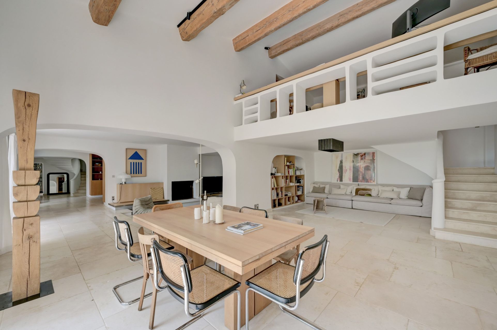 bastide 7 Rooms for seasonal rent on AIX EN PROVENCE (13100)